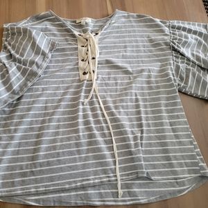 Umgee top with balloon sleeves size 1xl plus grey striped